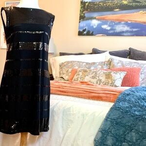 White House Black Market Blue Sheath Dress Sleevelesd Midi